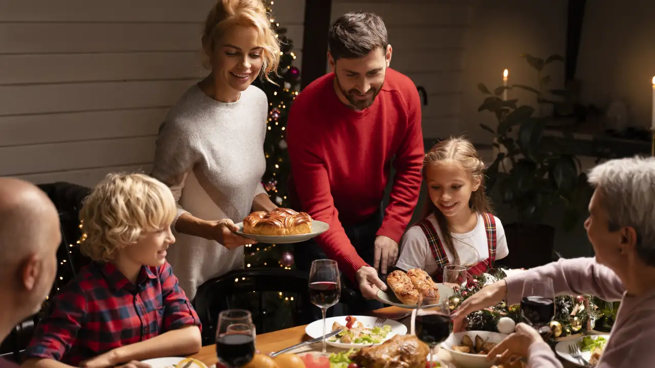 Новогоднее застолье.