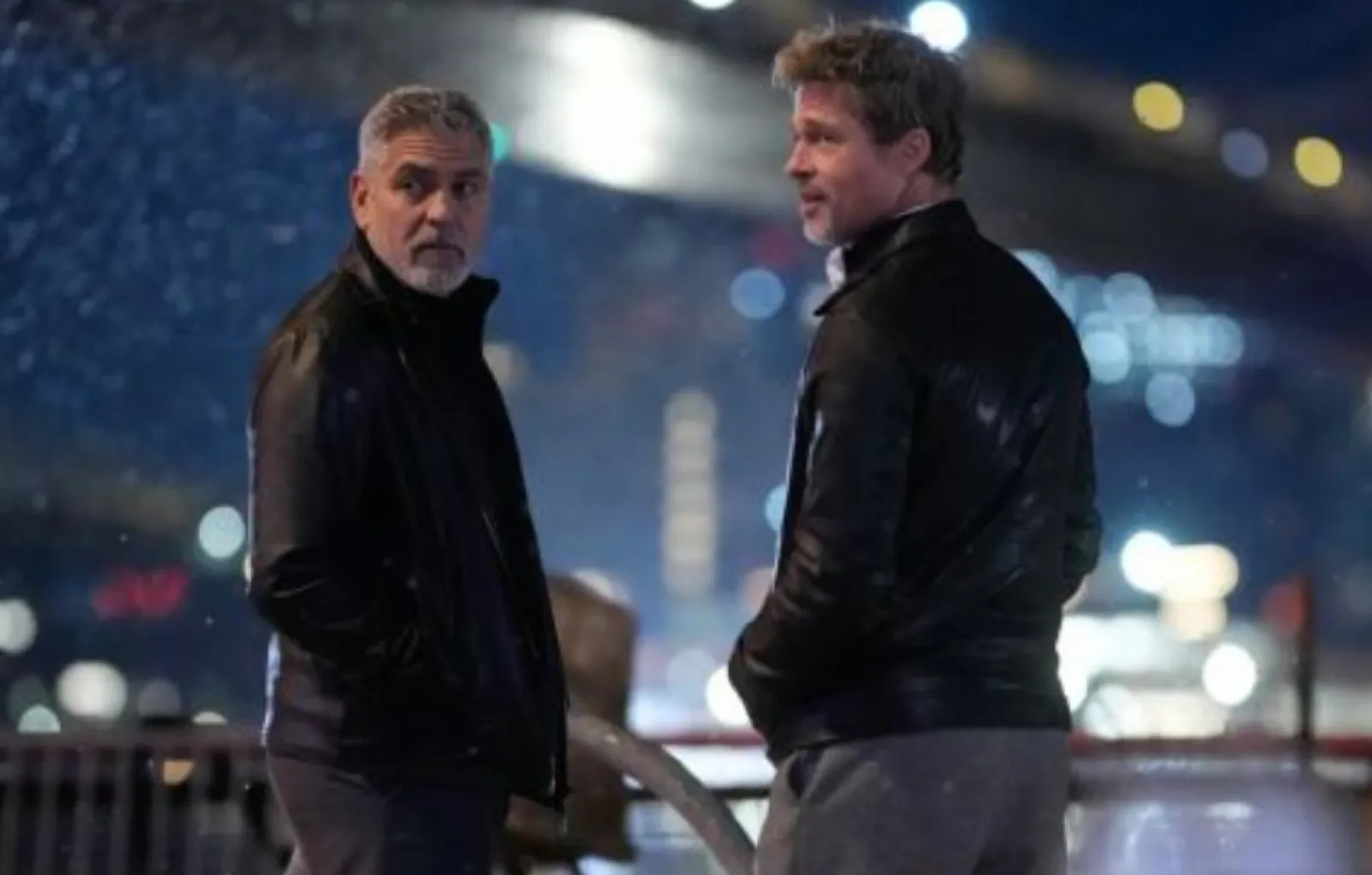 Брэд Питт и Джордж Клуни в фильме «Волки».
