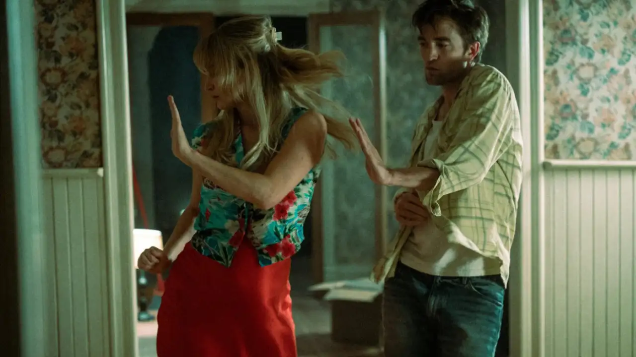 Кадр из фильма «Умри, моя любовь».