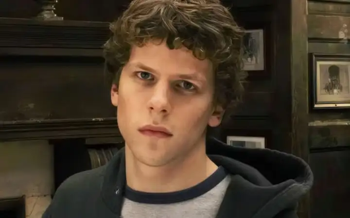 Кадр из фильма «Социальная сеть». Кадр из фильма «Социальная сеть».