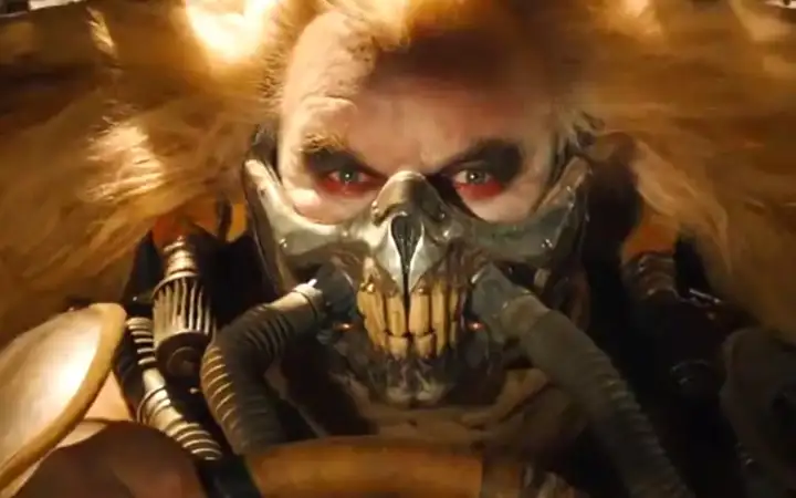 Кадр из фильма «Безумный Макс: Дорога ярости». Кадр из фильма «Безумный Макс: Дорога ярости».