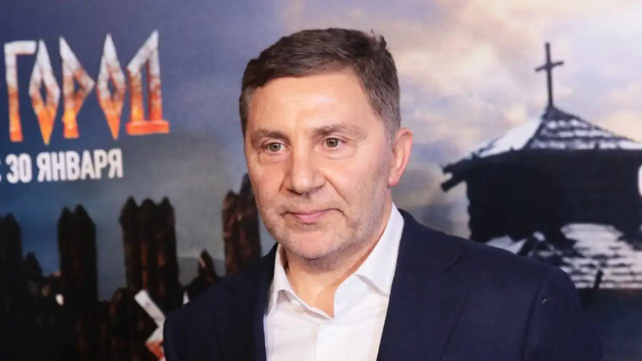 Константин Буслов
