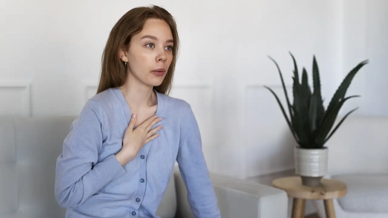 Боль в груди.