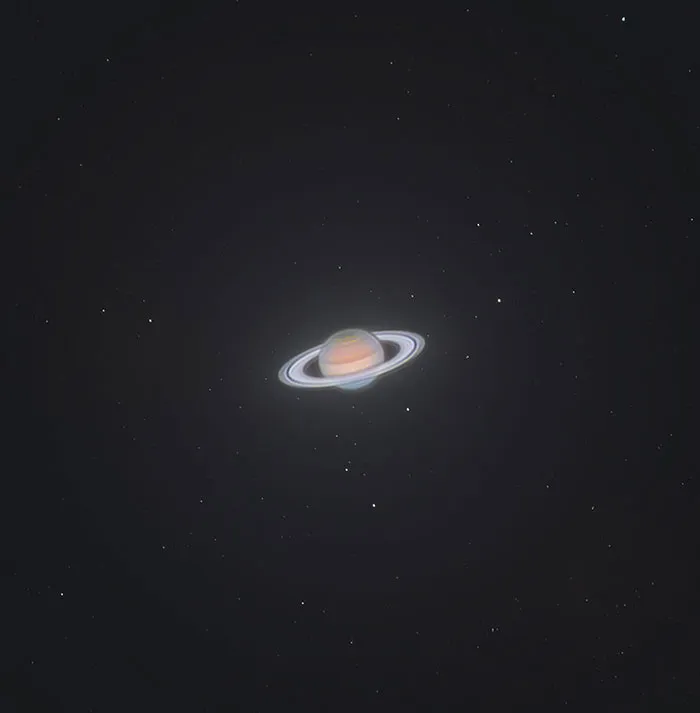 «Сатурн через мой 6-дюймовый телескоп».