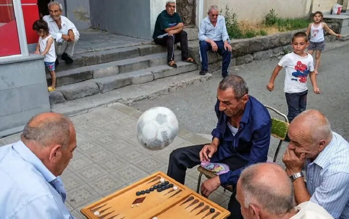 За секунду до громких матов.