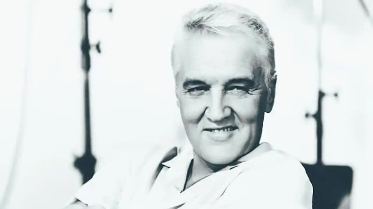 Элвис Пресли в предполагаемой старости, созданный с помощью ИИ.