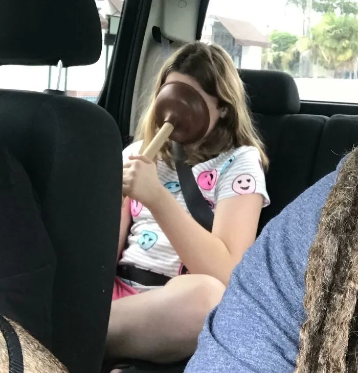 «Моя фотография в возрасте 9 или 10 лет. Боже, зачем я это сделала?»