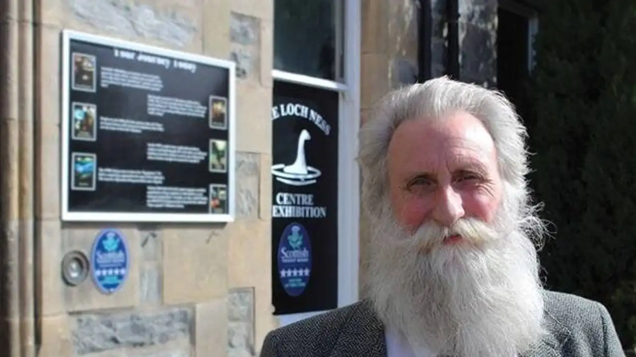 Эдриан Шайн.