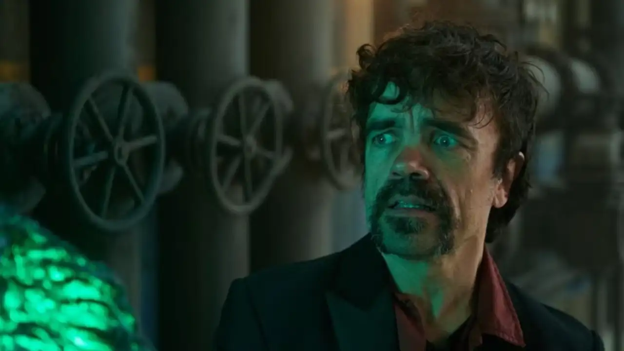 Кадр из фильма «Токсичный мститель».