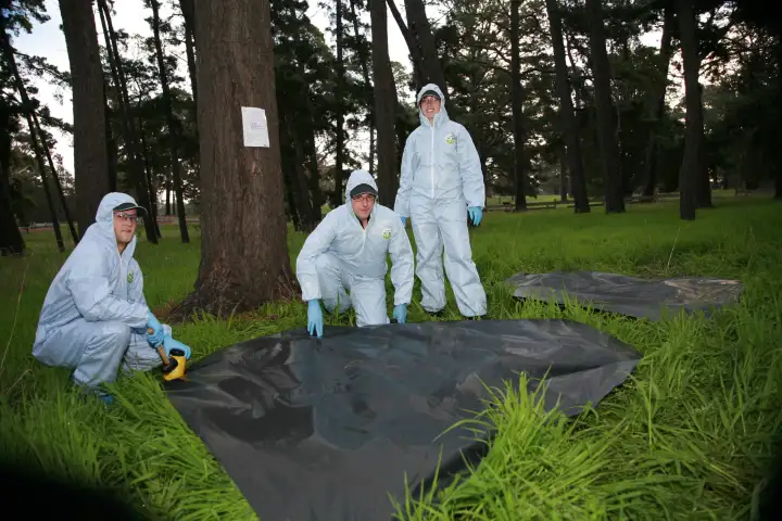 Команда, собравшая образцы.