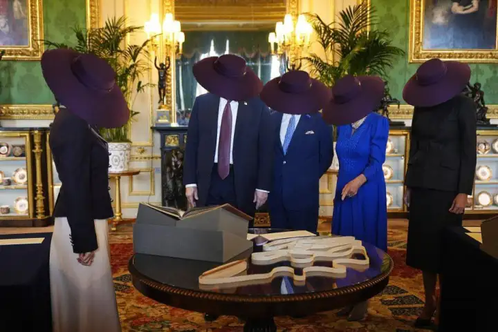 Все примерили образ Мелании.