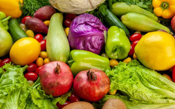 Овощи и фрукты. Овощи и фрукты.